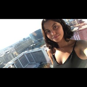 Meet your Posher, Riane